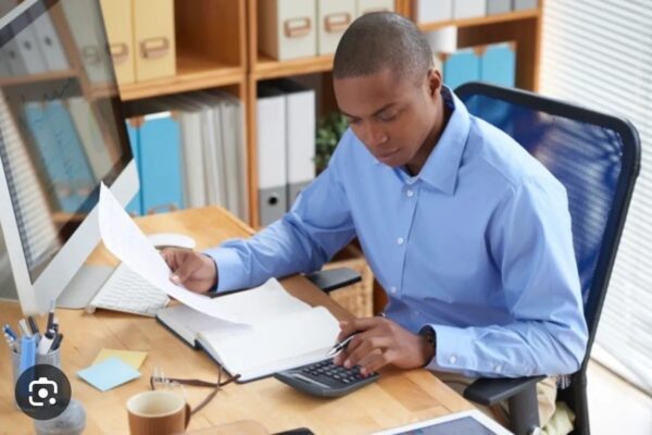 Auxiliar administrativo